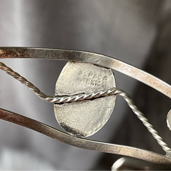 Vintage | Green Turquoise Chip Inlay Stamped Alpaca Mexico Cuff Bracelet - Picture 4 of 16